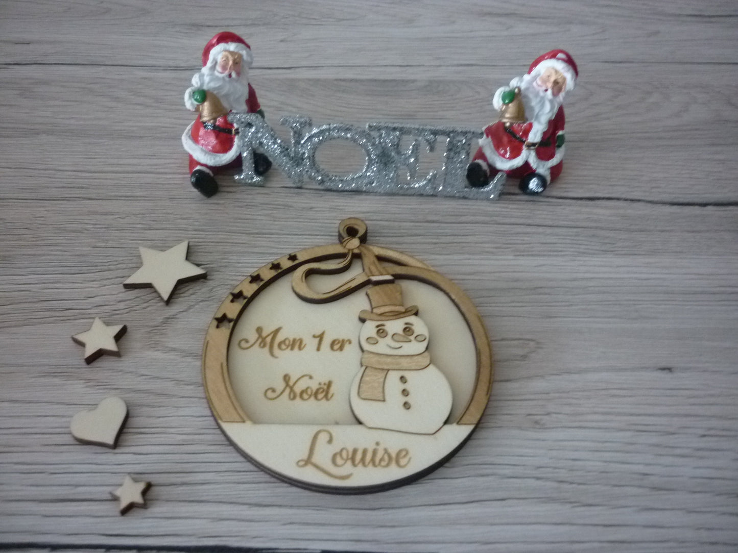 Boules de Noël en Bois Gravées au Laser.