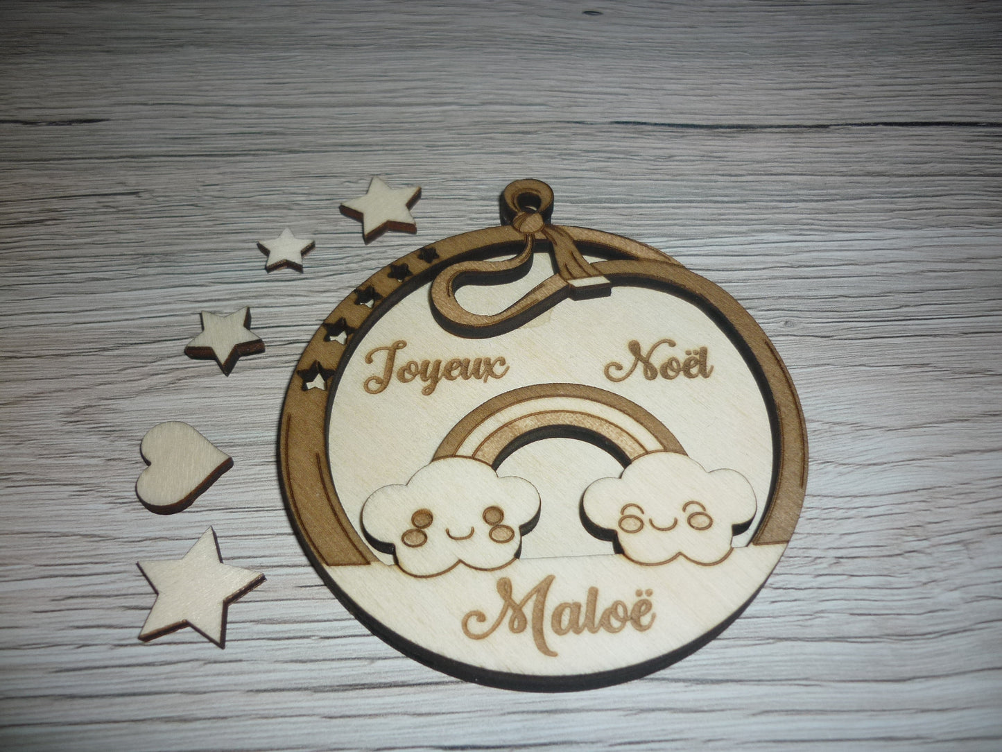 Boules de Noël en Bois Gravées au Laser.